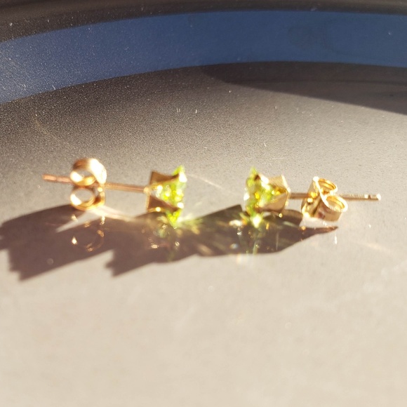 14K Yellow Gold Peridot Stud Earrings - Picture 2 of 2